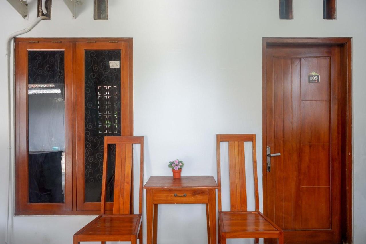 Hotel Reddoorz At Pakuncen Malioboro Yogyakarta Exterior foto