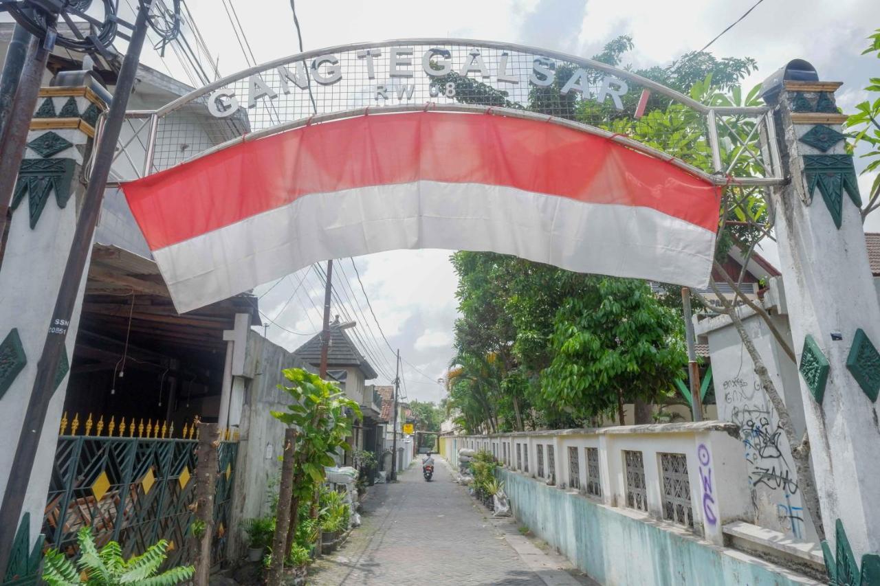 Hotel Reddoorz At Pakuncen Malioboro Yogyakarta Exterior foto