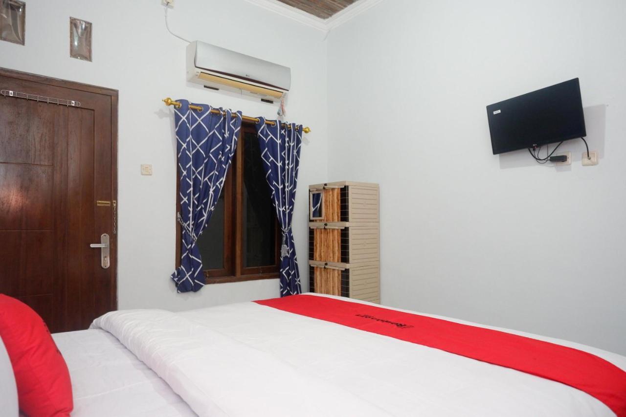 Hotel Reddoorz At Pakuncen Malioboro Yogyakarta Exterior foto
