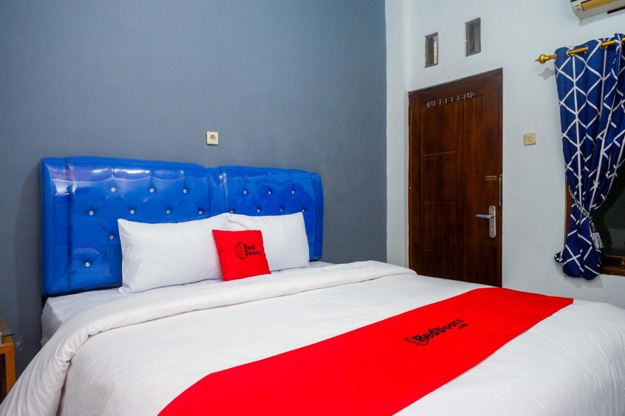 Hotel Reddoorz At Pakuncen Malioboro Yogyakarta Exterior foto